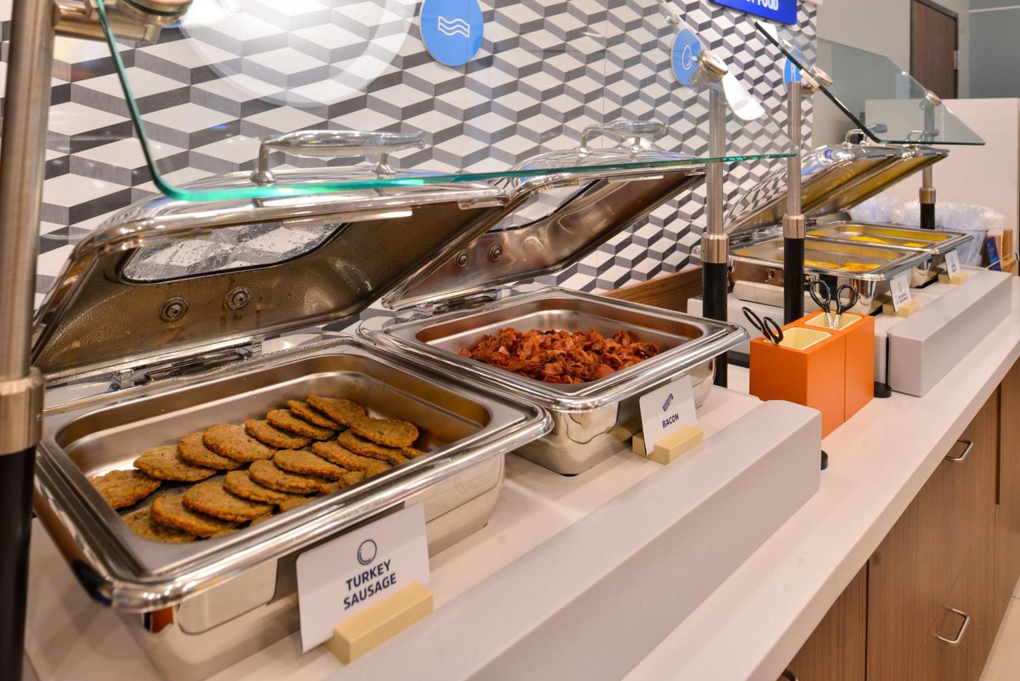 Holiday Inn Express & Suites Terrace By Ihg Extérieur photo
