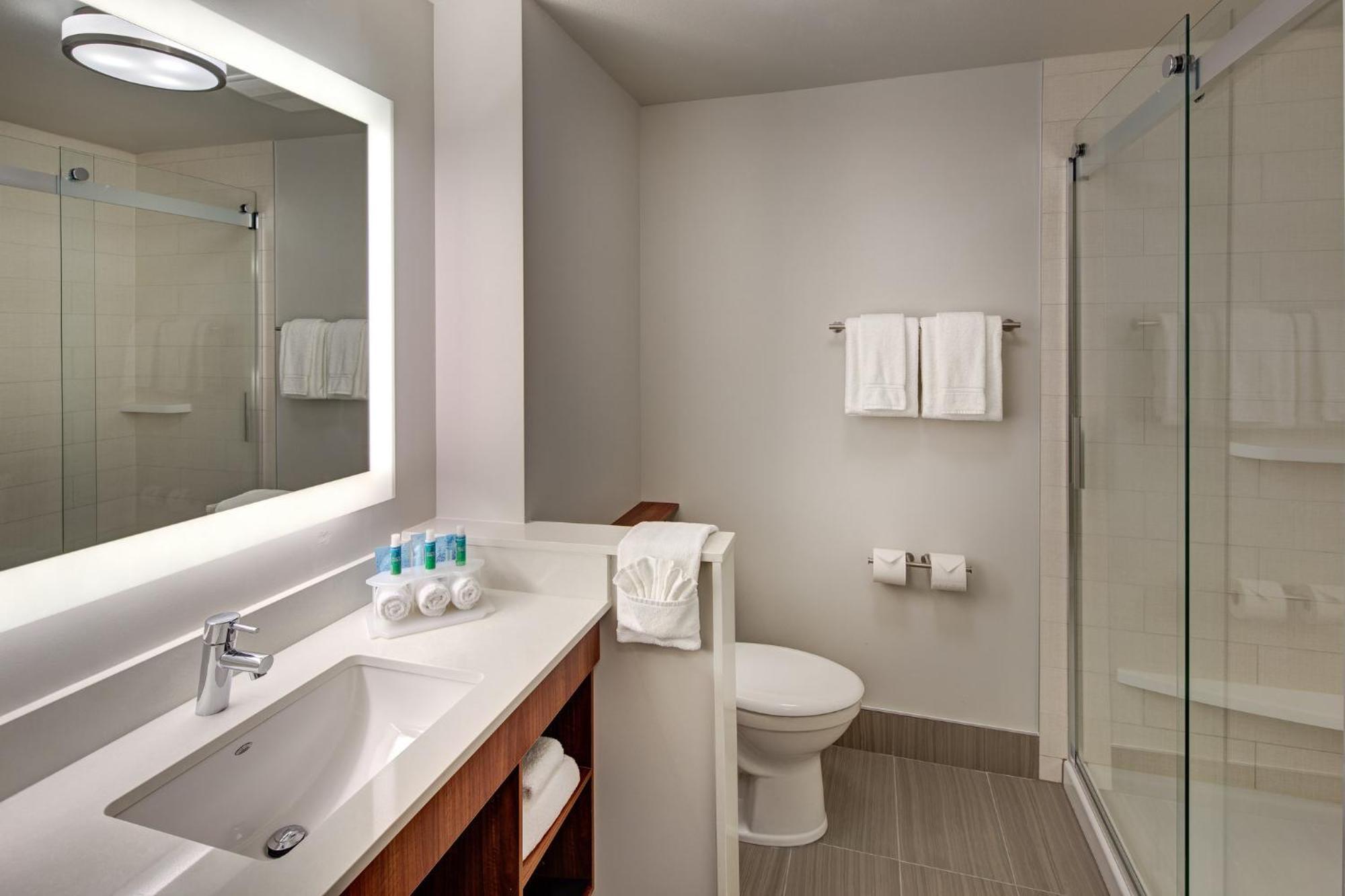 Holiday Inn Express & Suites Terrace By Ihg Extérieur photo