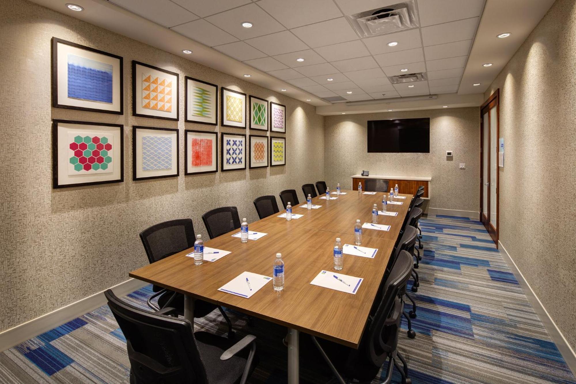 Holiday Inn Express & Suites Terrace By Ihg Extérieur photo